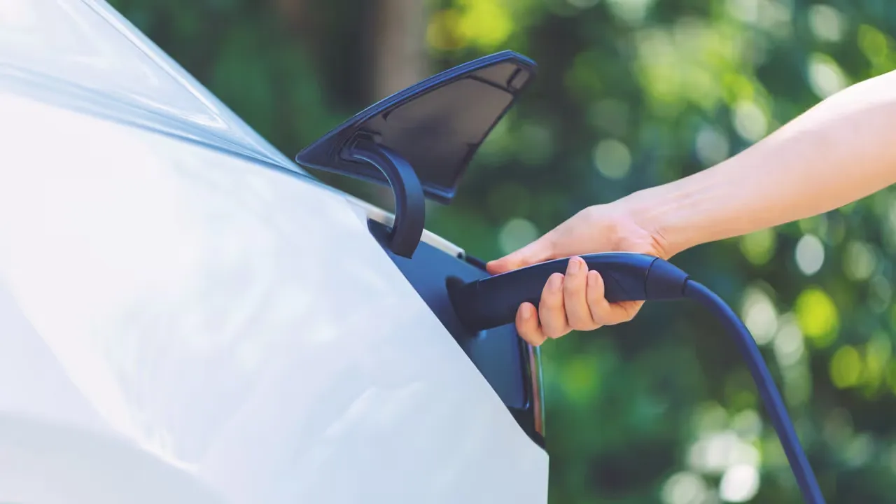 Så funkar betalningen vid elbilsladdning